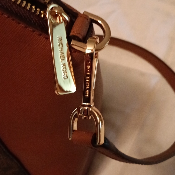 Authentic Michael Korse bag - Picture 4 of 4